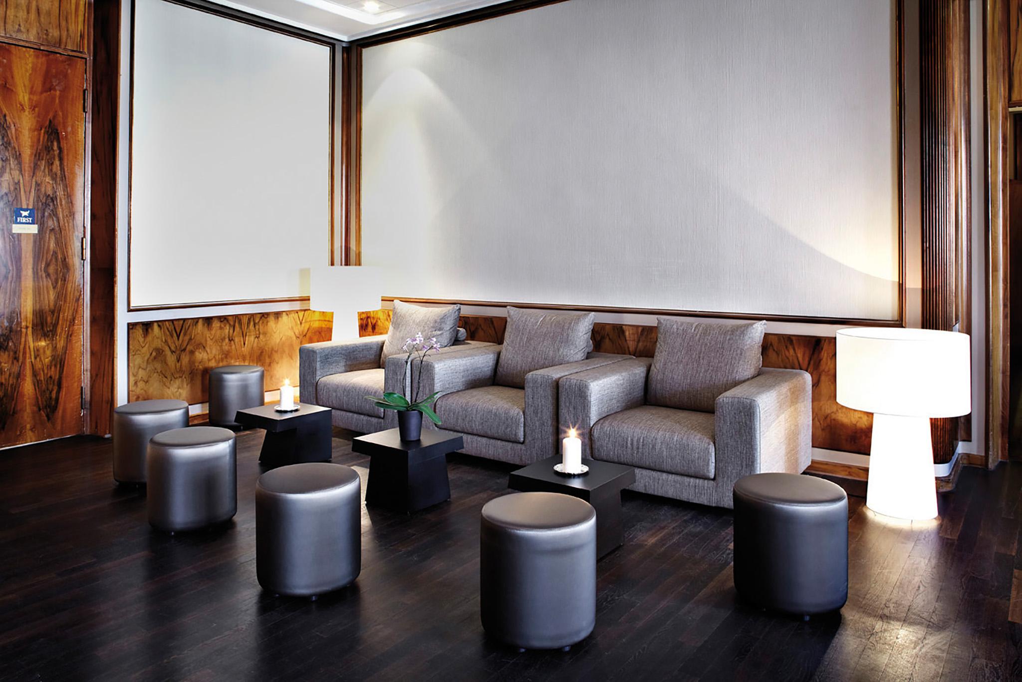 Hotel First Grand